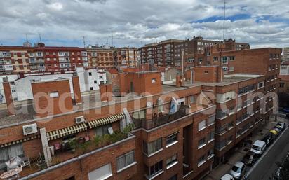 Exterior view of Flat for sale in Valladolid Capital  with Heating and Terrace