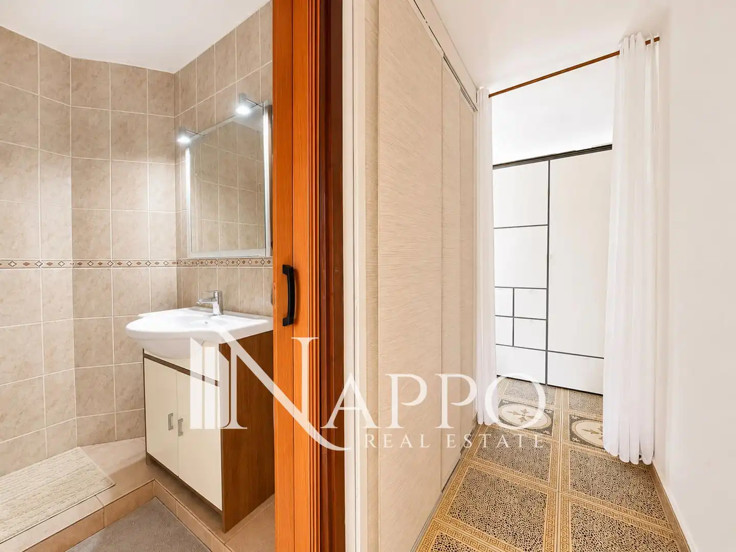 Bathroom of Flat for sale in Calvià  with Air Conditioner, Heating and Terrace