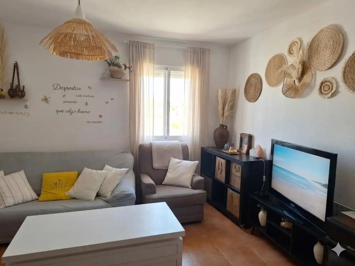 Sala d'estar de Casa o xalet en venda en Marchamalo amb Calefacció, Jardí privat i Terrassa