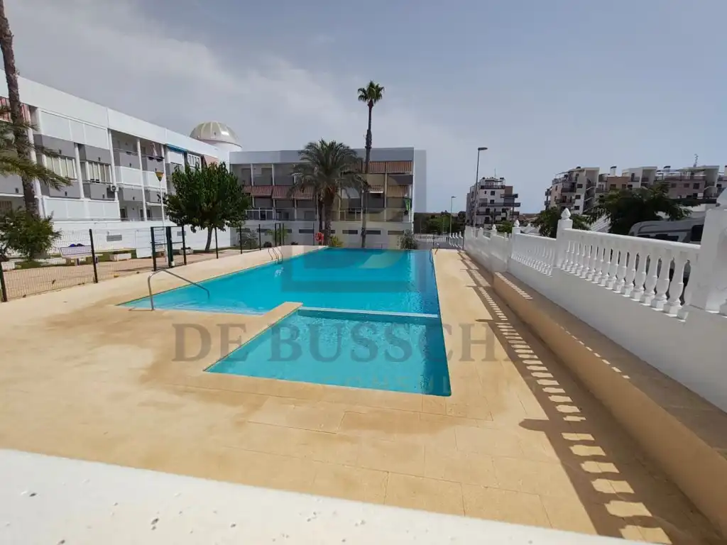 Piscina de Apartamento en venta en Pilar de la Horadada con Aire acondicionado, Piscina y Amueblado