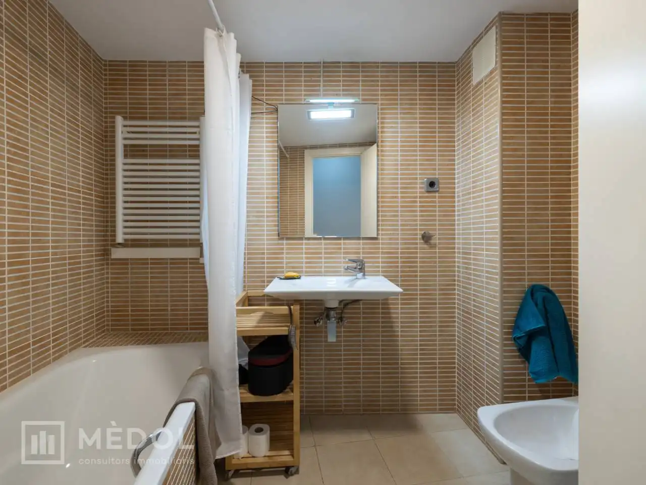 Bathroom of Flat for sale in Reus  with Heating and Parquet flooring
