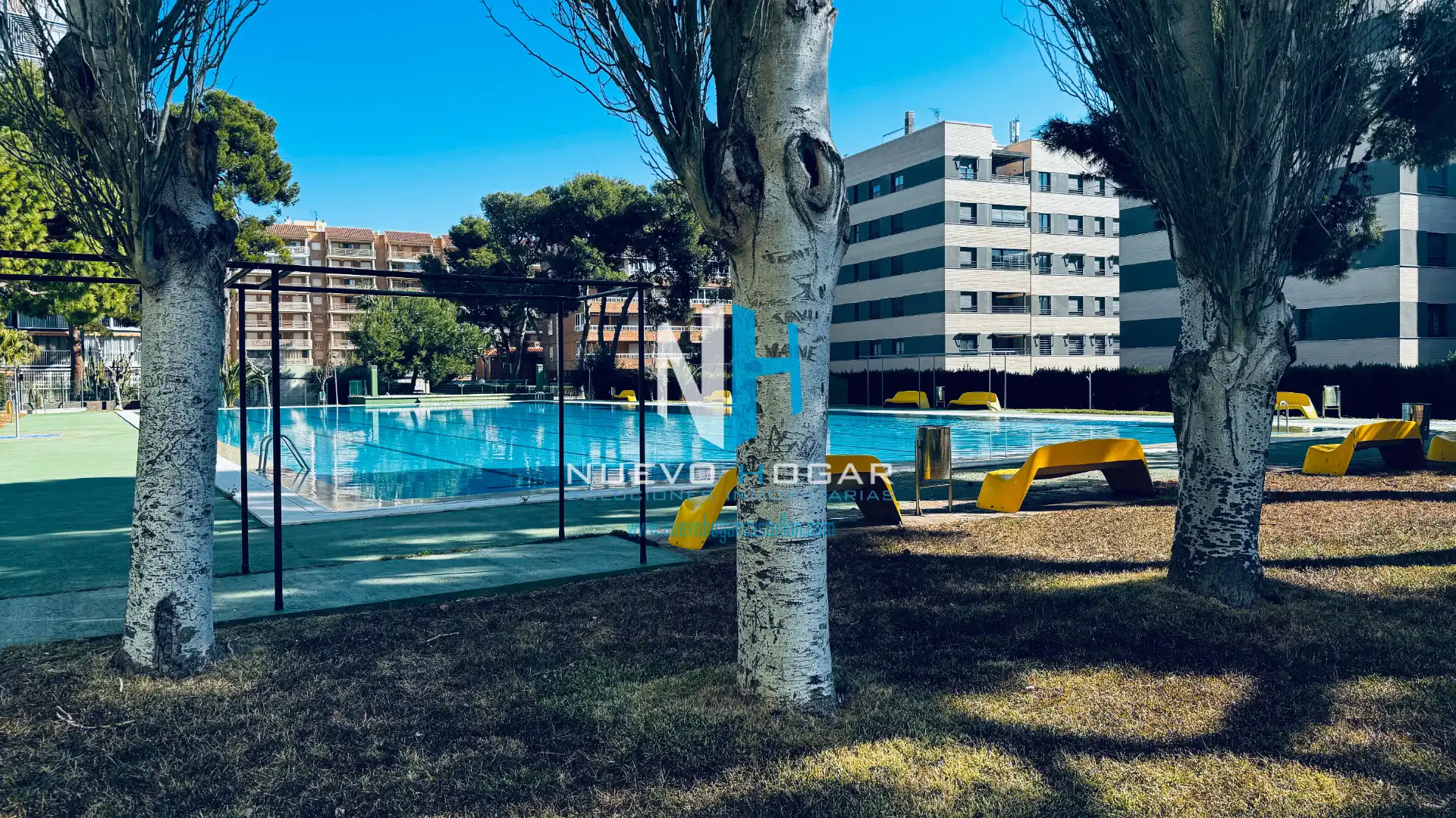 Piscina de Apartamento en venta en Benicasim / Benicàssim con Terraza, Amueblado y Lavadora
