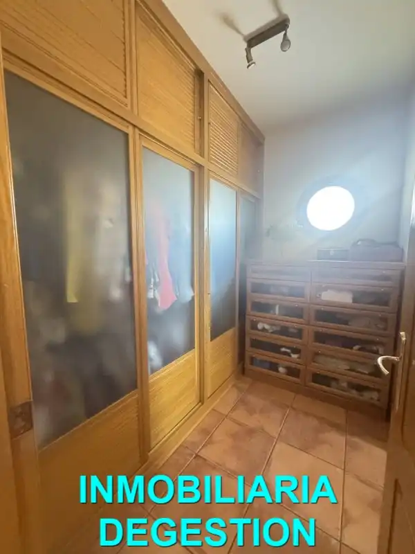 Casa adosada en venta en Linarejos