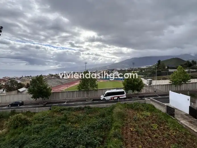 Vista exterior de Casa o chalet de alquiler en Los Realejos con Terraza, Amueblado y Se aceptan mascotas