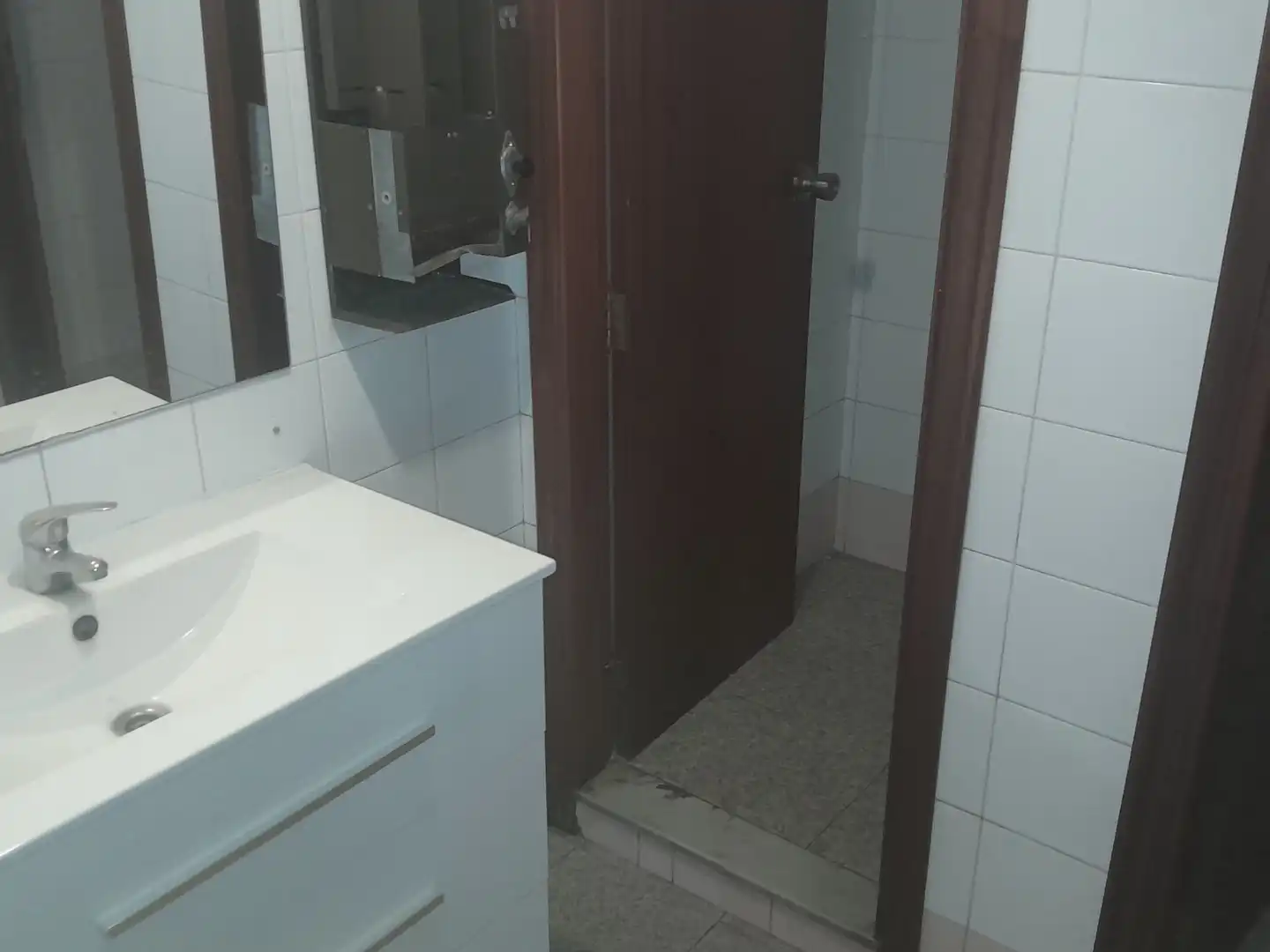 Baño de Local en venta en Valencia con Aire acondicionado
