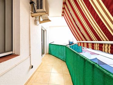 Apartment with balcony for sale in Centre