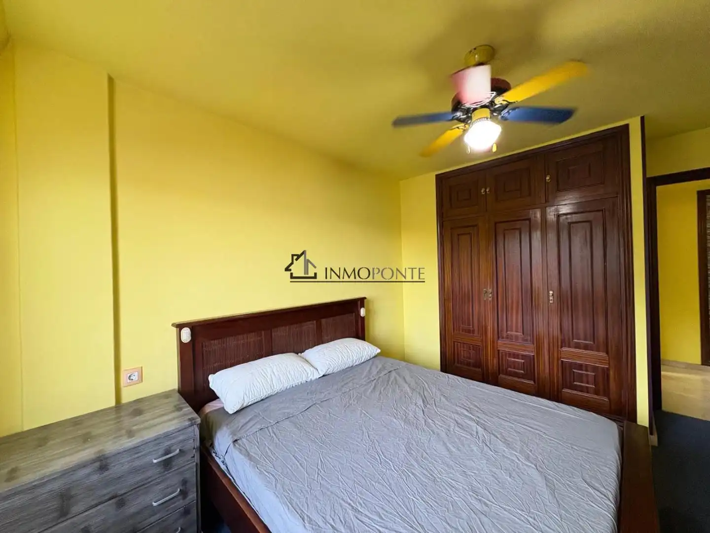 Bedroom of Flat for rent in Combarro