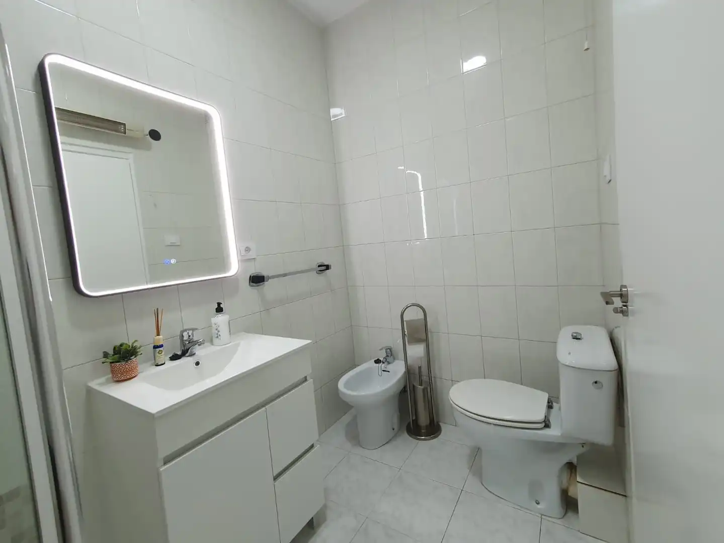 Baño de Piso de alquiler en Ourense Capital  con Calefacción y Amueblado