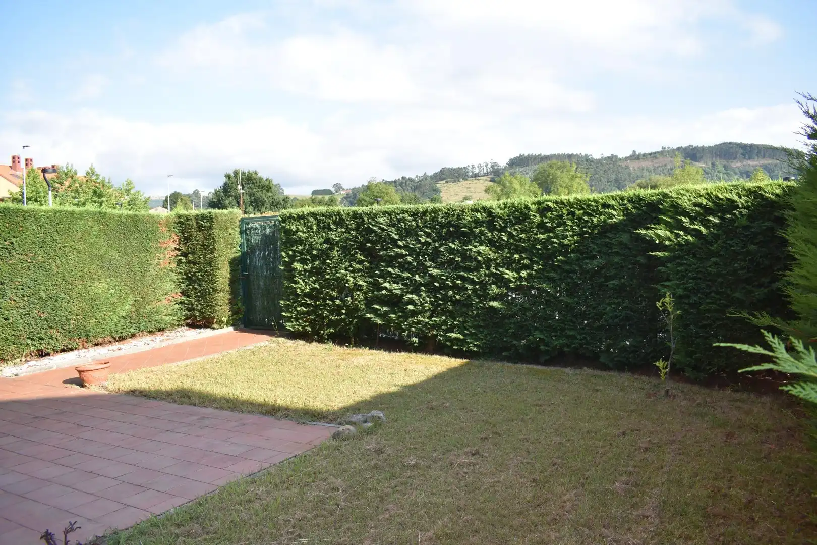 Terrasse von Erdgeschoss zum Verkauf in Penagos mit Heizung, Privatgarten und Gemeinschaftspool