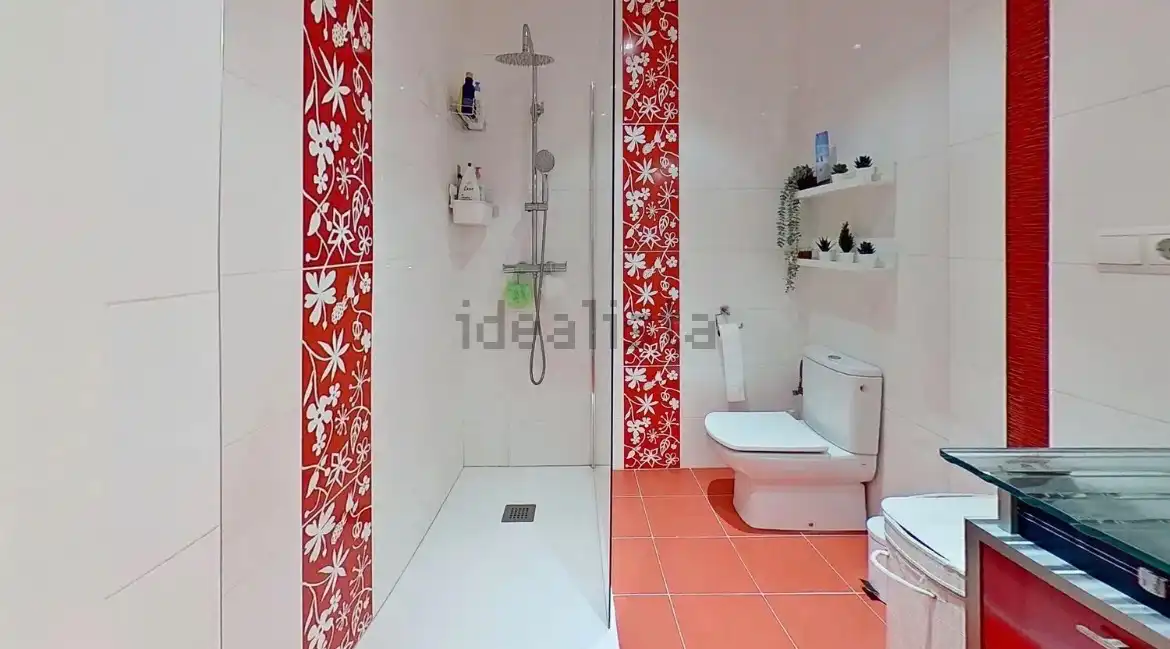 Baño de Piso en venta en Valladolid con Calefacción, Amueblado y Horno
