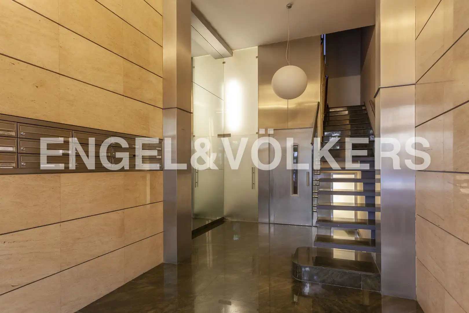 Flat for rent in Madrid  with Air Conditioner, Heating and Storage room