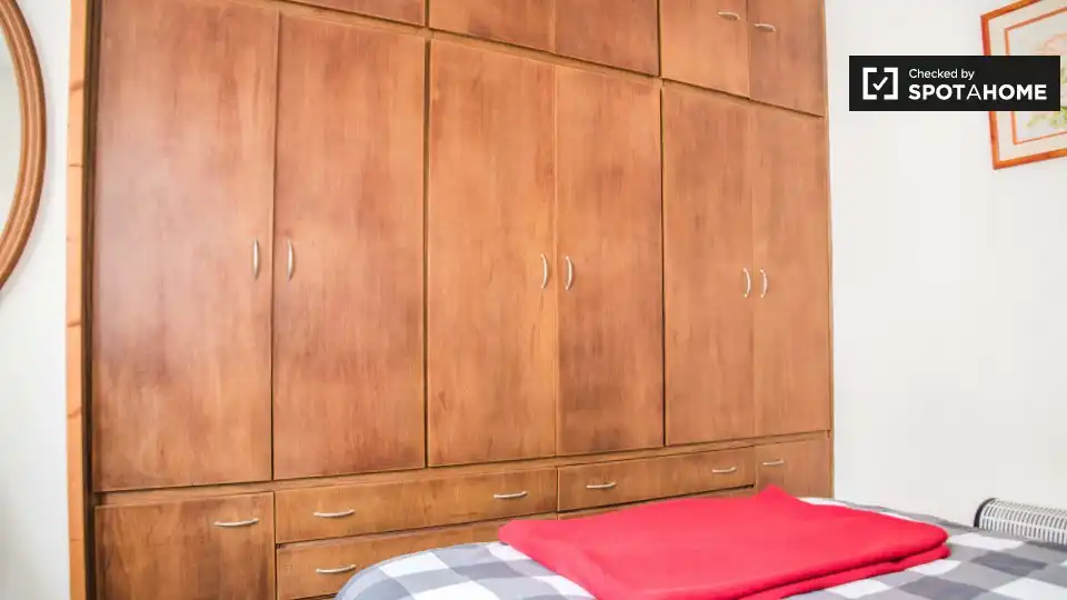 Dormitori de Apartament per a compartir en Mislata amb Aire condicionat, Calefacció i Terrassa