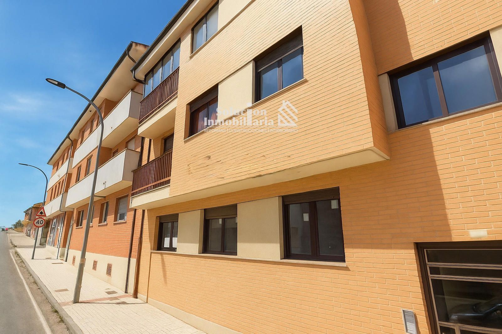 Vista exterior de Pis en venda en San Cristóbal de la Cuesta amb Calefacció