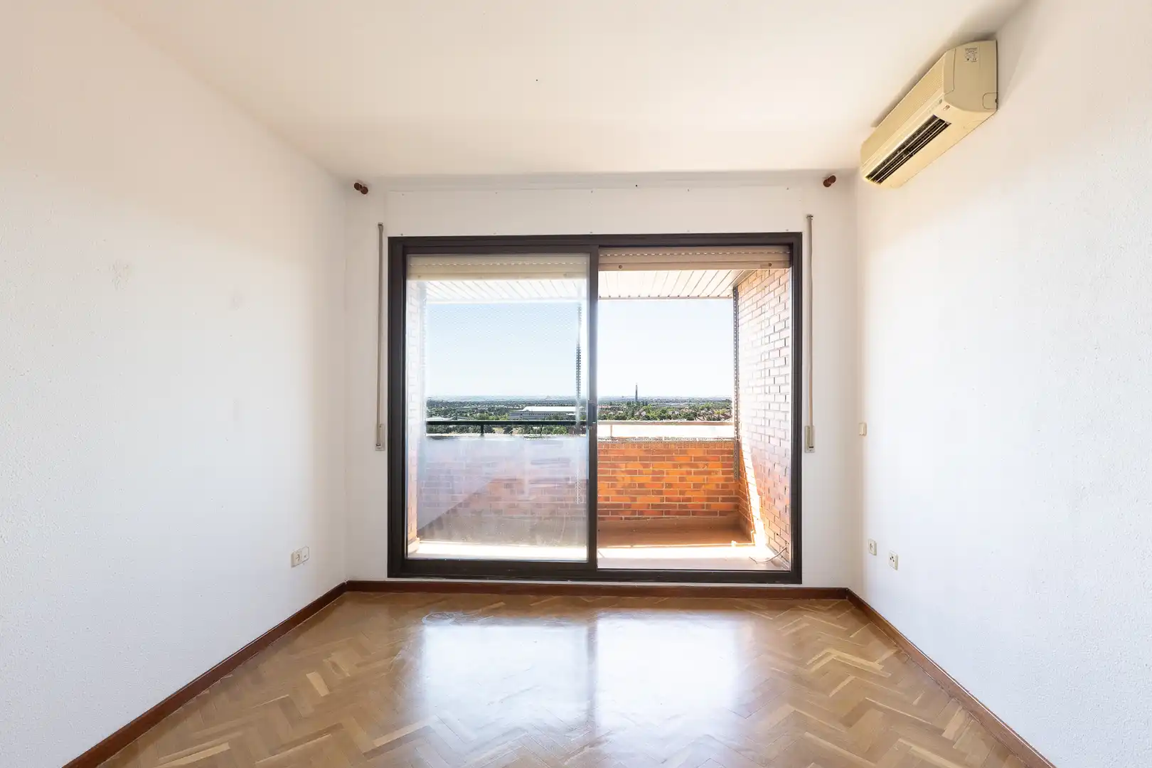 Terraza de Piso en venta en Tres Cantos con Aire acondicionado, Calefacción y Parquet