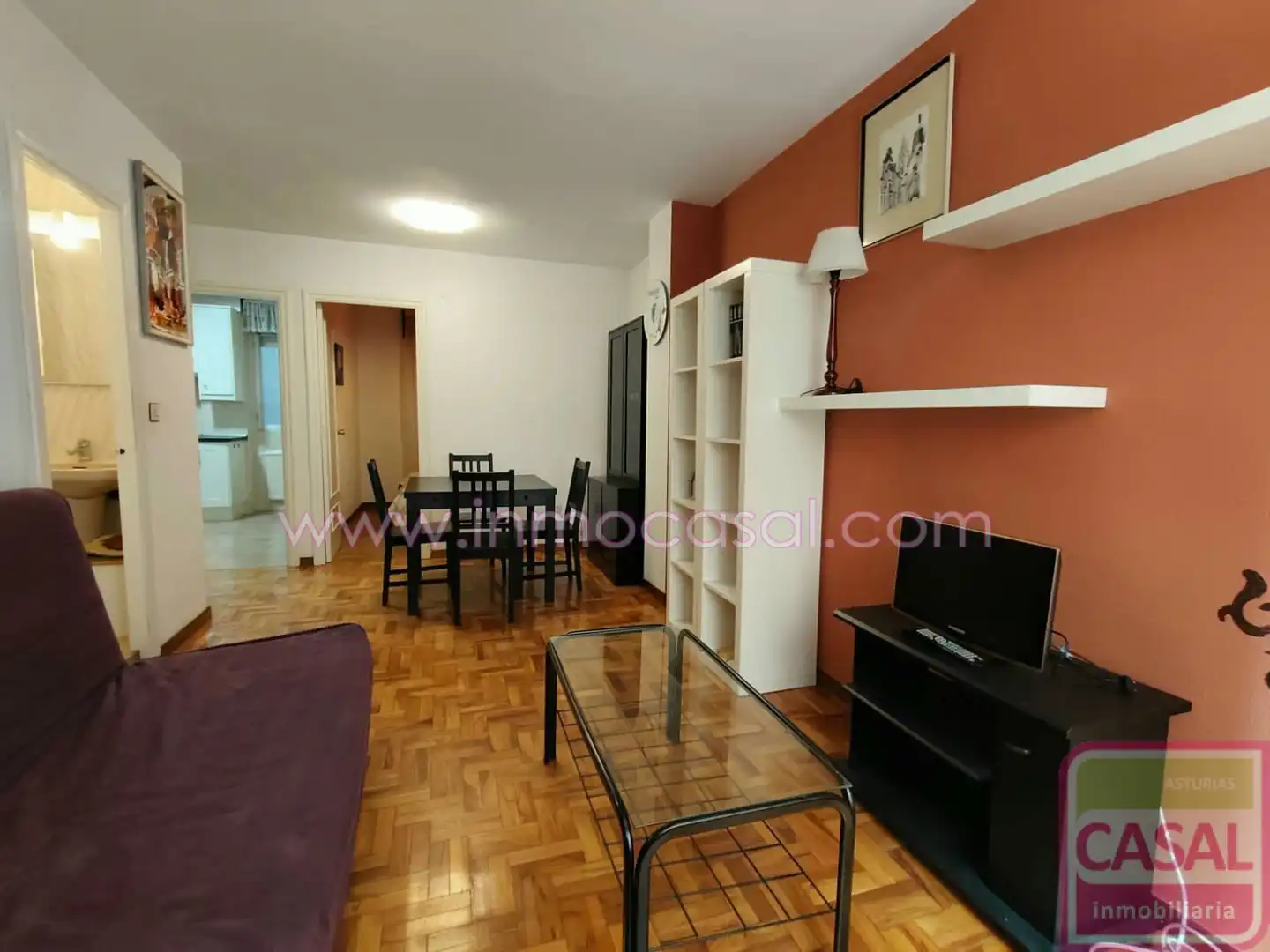 Sala d'estar de Pis de lloguer en Oviedo  amb Calefacció i Moblat