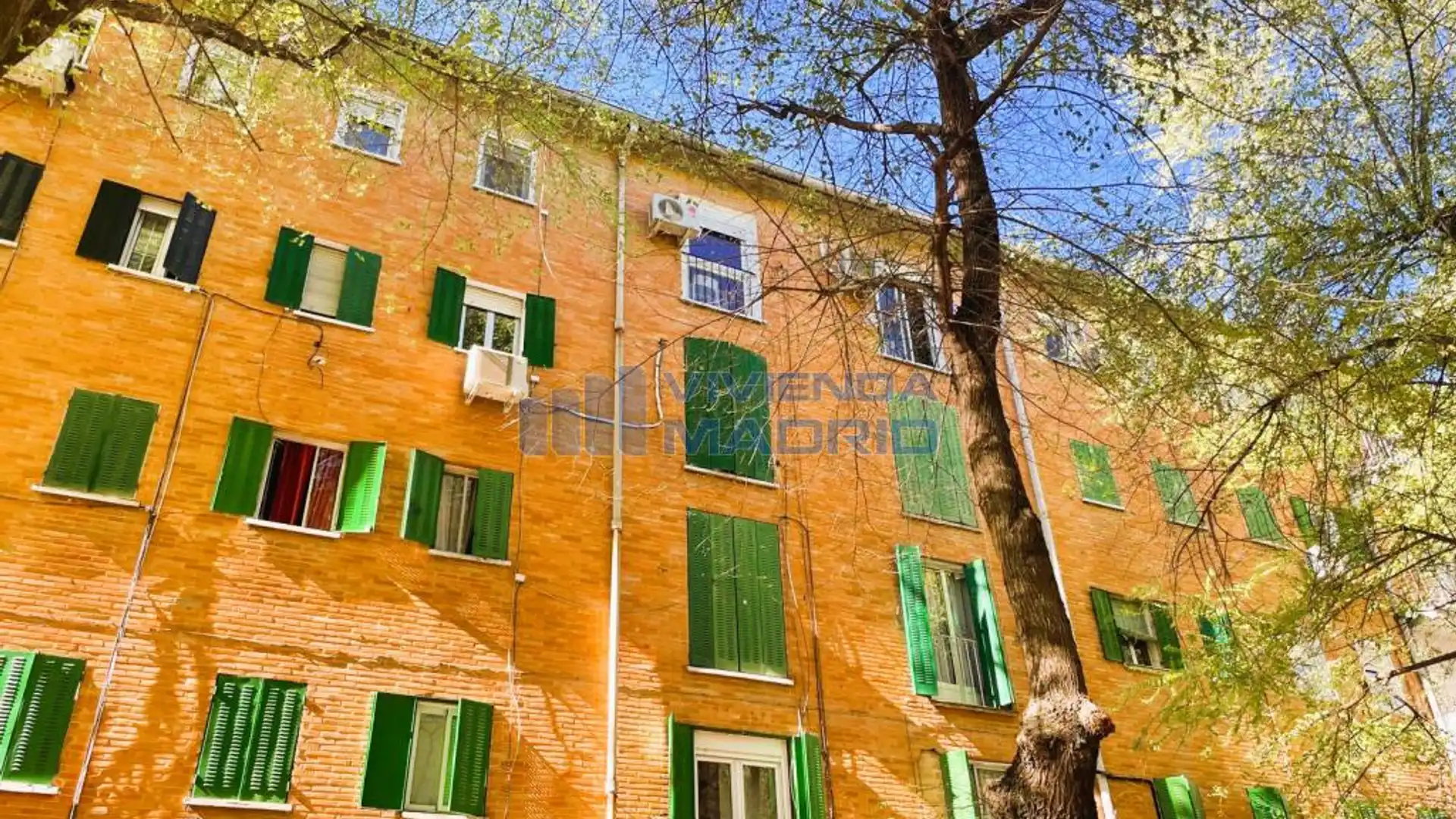 Exterior view of Flat for sale in  Madrid Capital  with Heating, Parquet flooring and Storage room