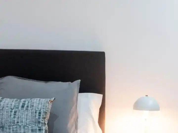 Dormitori de Apartament de lloguer en  Sevilla Capital amb Aire condicionat