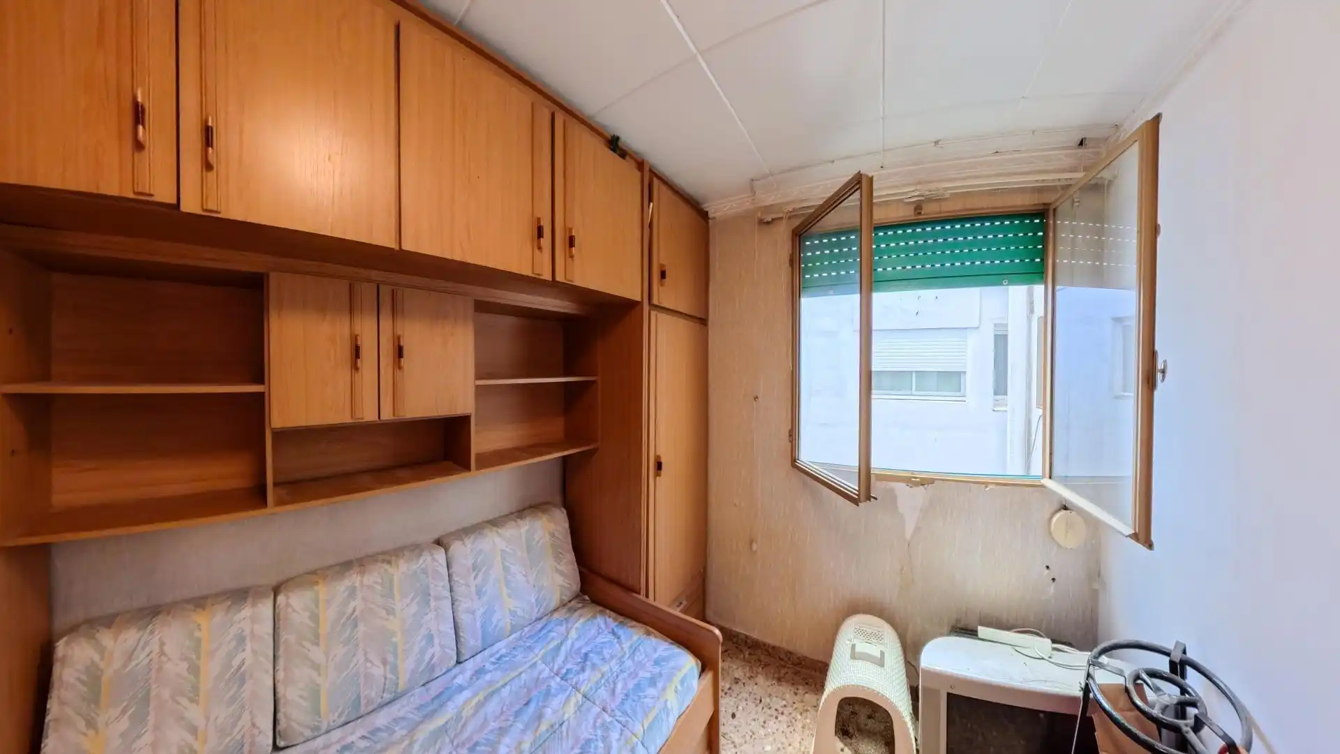 Habitación de Piso en venta en Alzira con Balcón