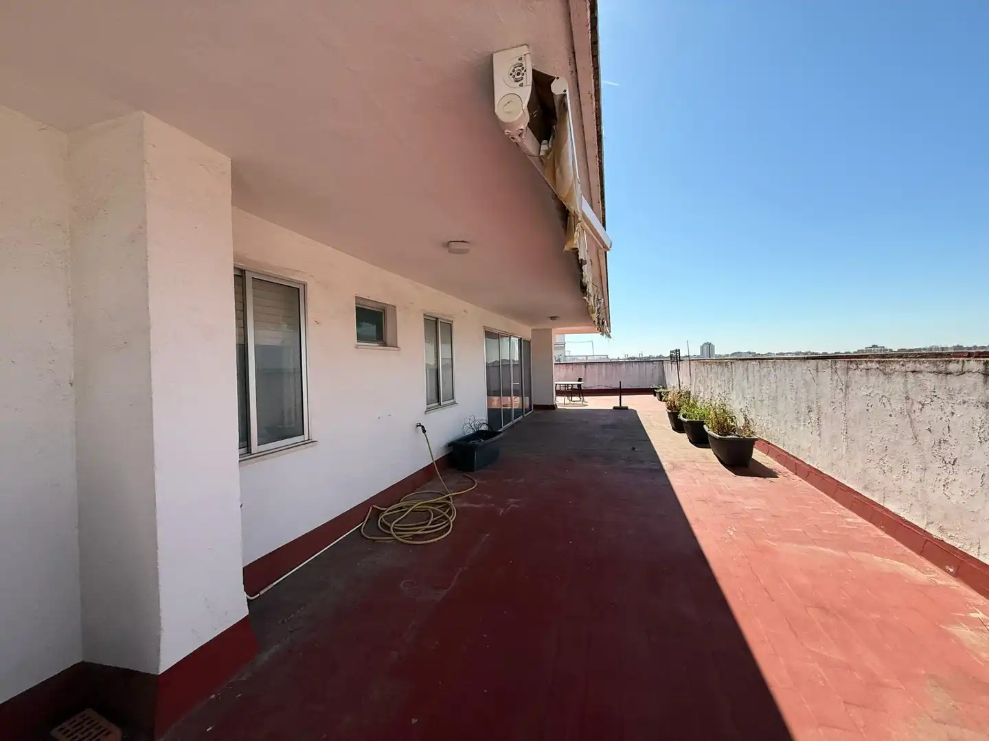 Terrasse von Dachboden zur Miete in Sevilla mit Klimaanlage und Terrasse