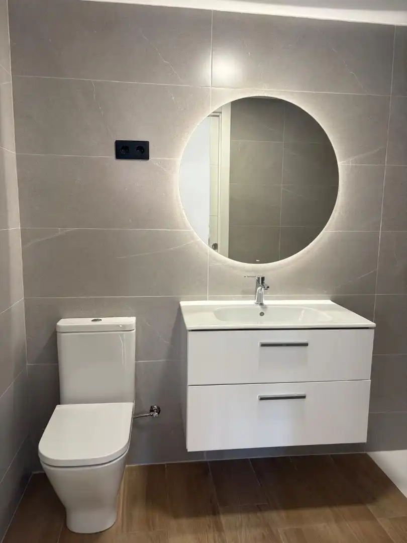Baño de Piso en venta en El Prat de Llobregat con Aire acondicionado, Calefacción y Terraza