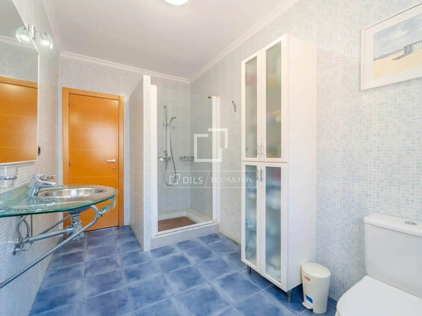 Bathroom of Houses for sale in Sagunto / Sagunt  with Air Conditioner, Heating and Private garden