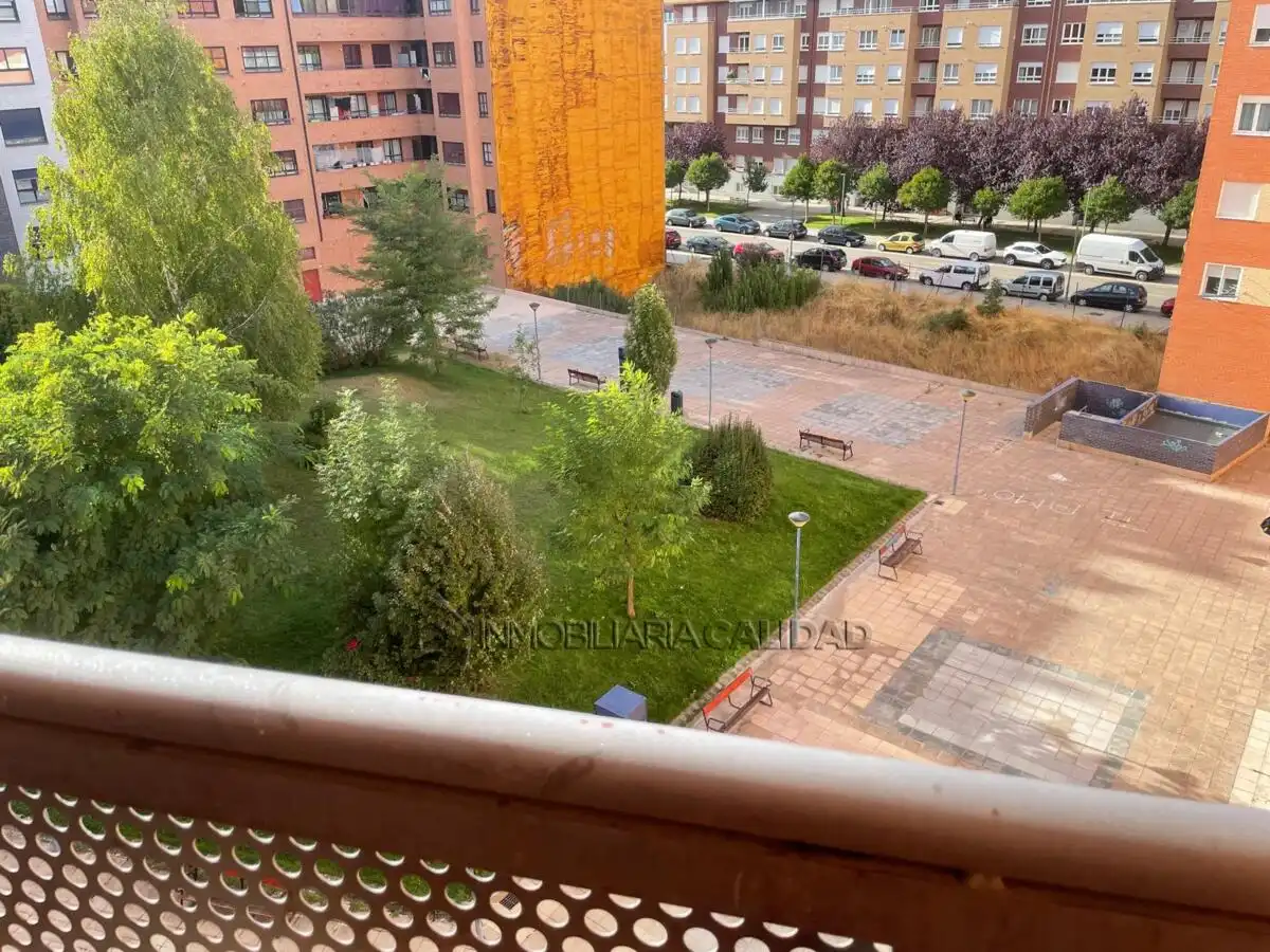 Exterior view of Flat for rent in Burgos  with Heating and Furnished