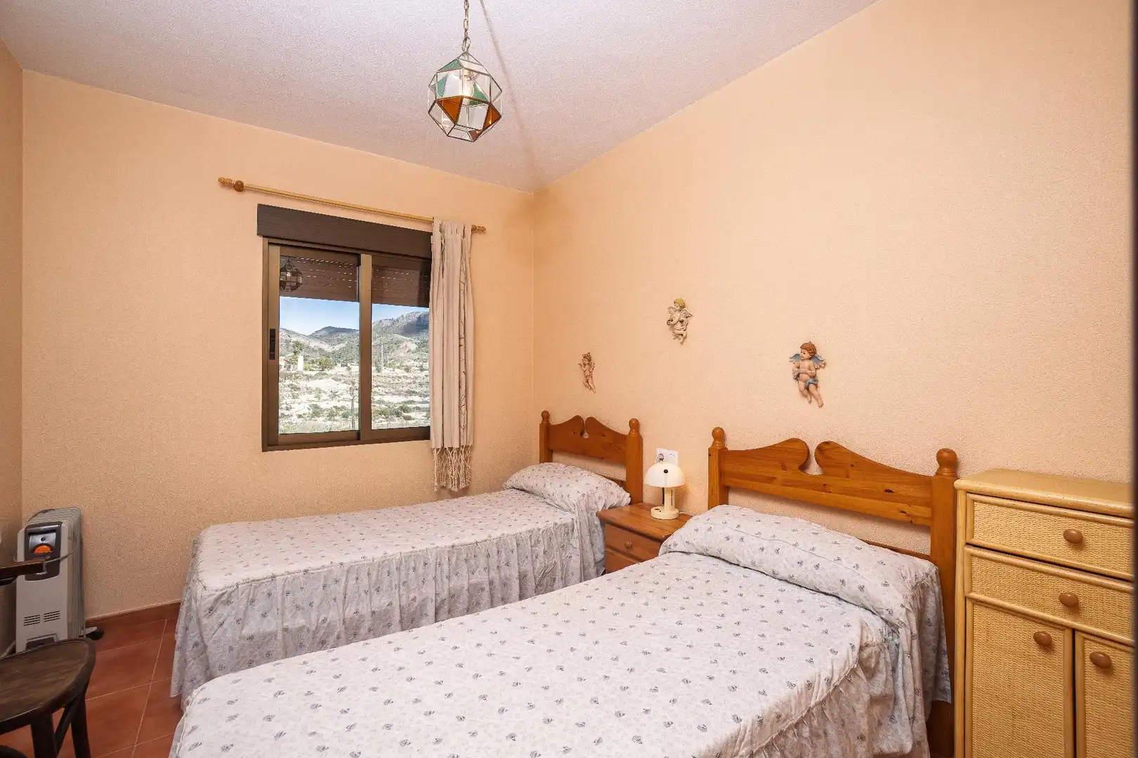 Habitación de Casa adosada en venta en Fortuna