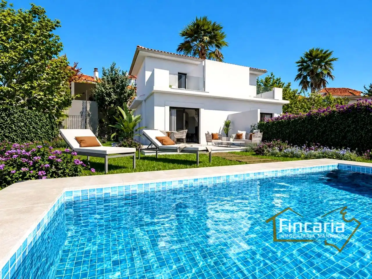 Adosado con piscina en venta en Les Violetes