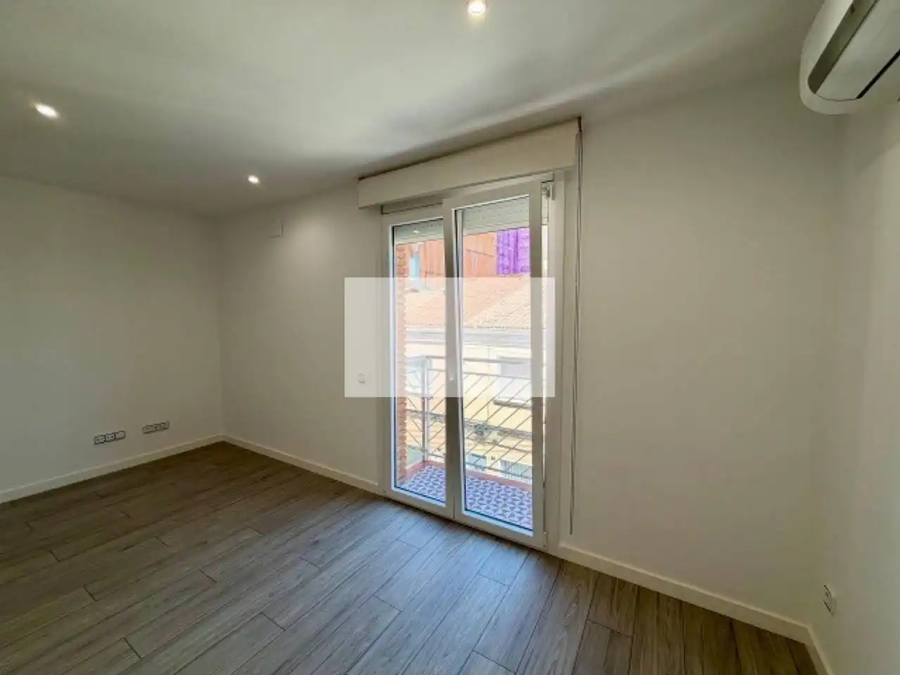 Habitación de Dúplex en venta en Sabadell con Aire acondicionado, Calefacción y Parquet