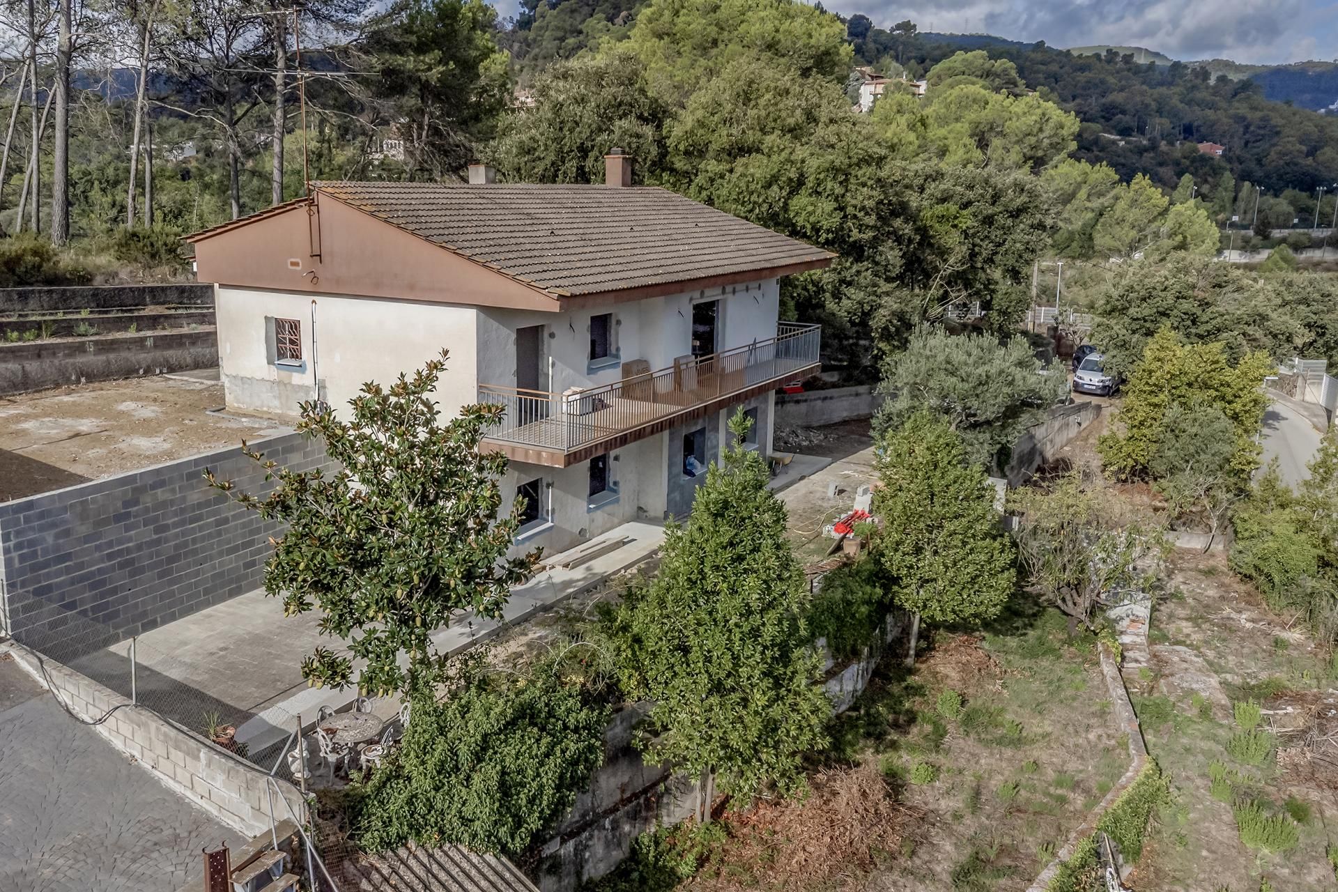Vista exterior de Casa o chalet en venta en Torrelles de Llobregat con Calefacción, Jardín privado y Terraza