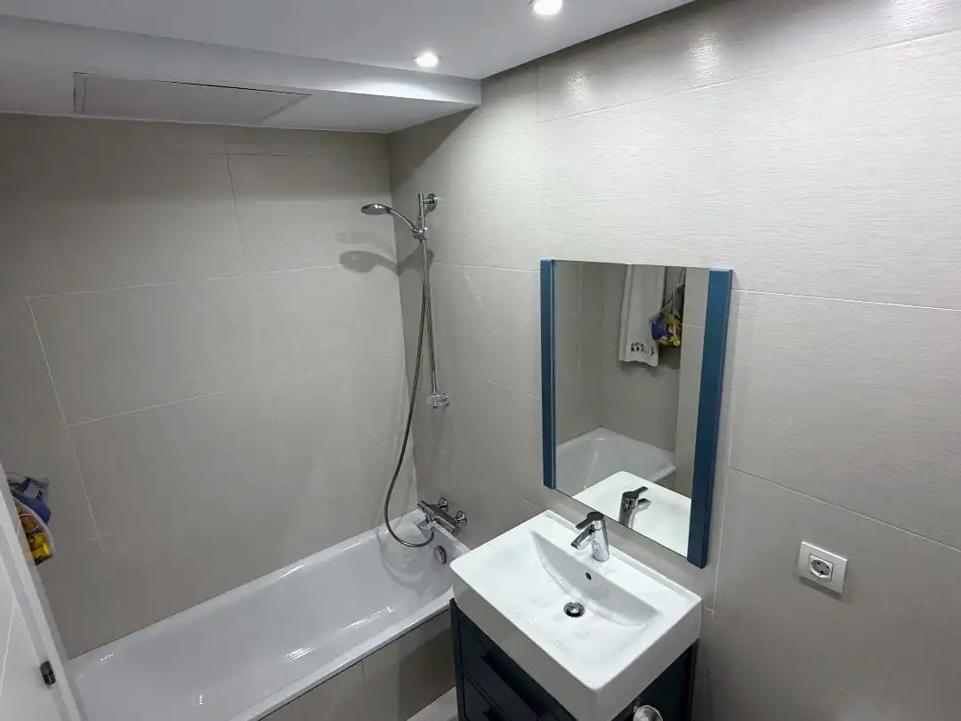 Bathroom of Houses for sale in Bilbao   with Terrace and Balcony