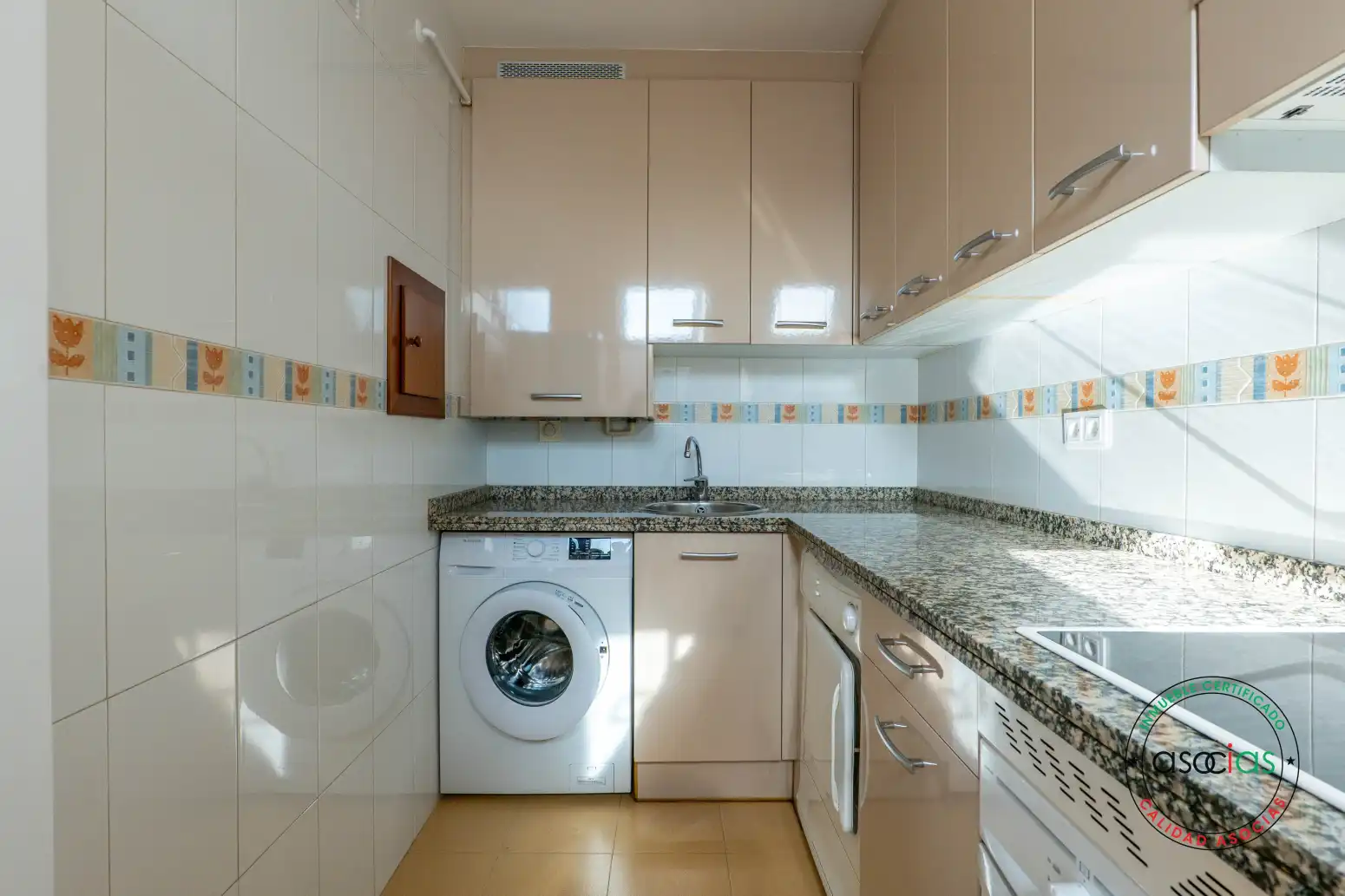 Kitchen of Flat for sale in Sur