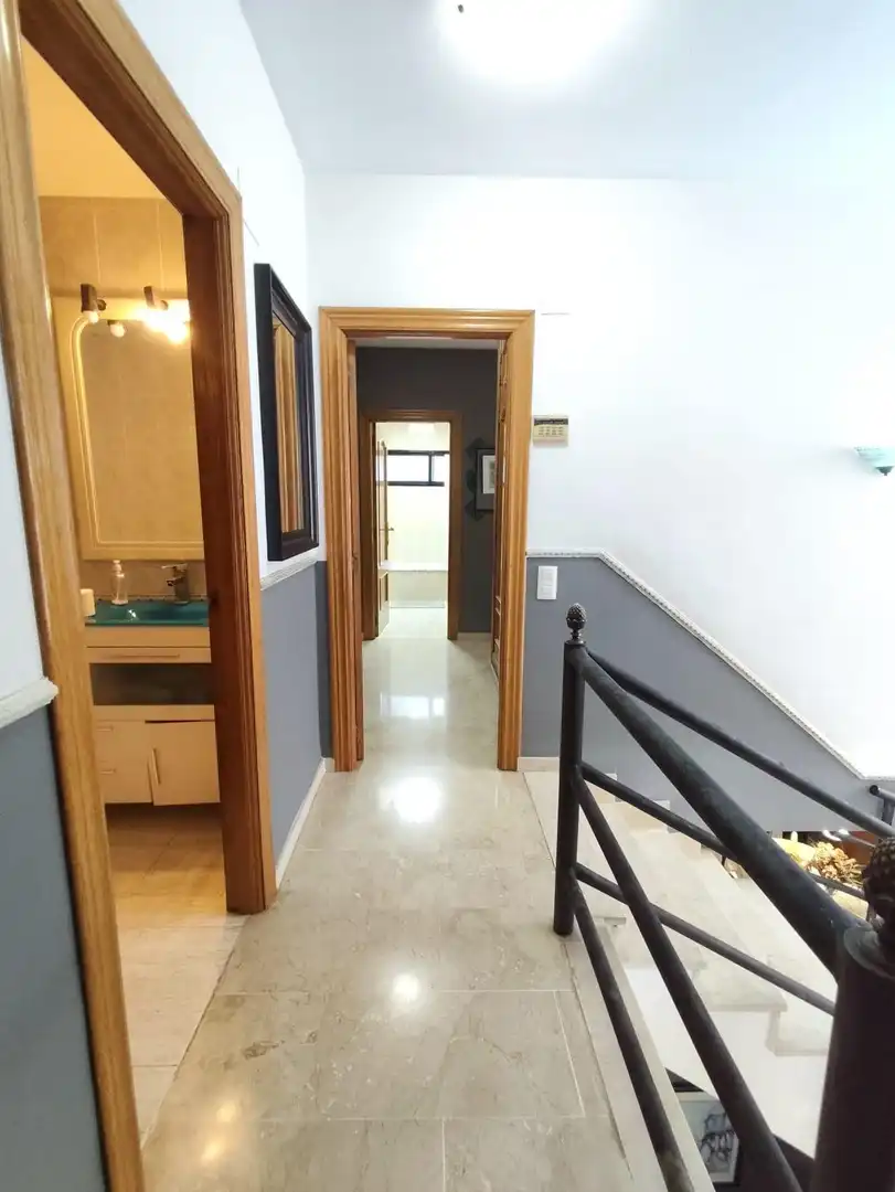 Casa adosada en venda en Torrent amb Aire condicionat, Jardí privat i Terrassa
