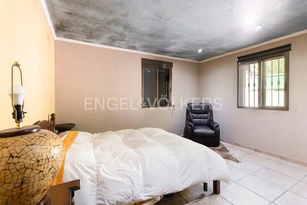 Casa o chalet en venta en Sagunto / Sagunt con Aire acondicionado, Calefacción y Jardín privado