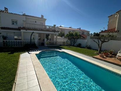 Piscina de Casa adosada en venda en Mont-roig del Camp amb Aire condicionat, Terrassa i Piscina