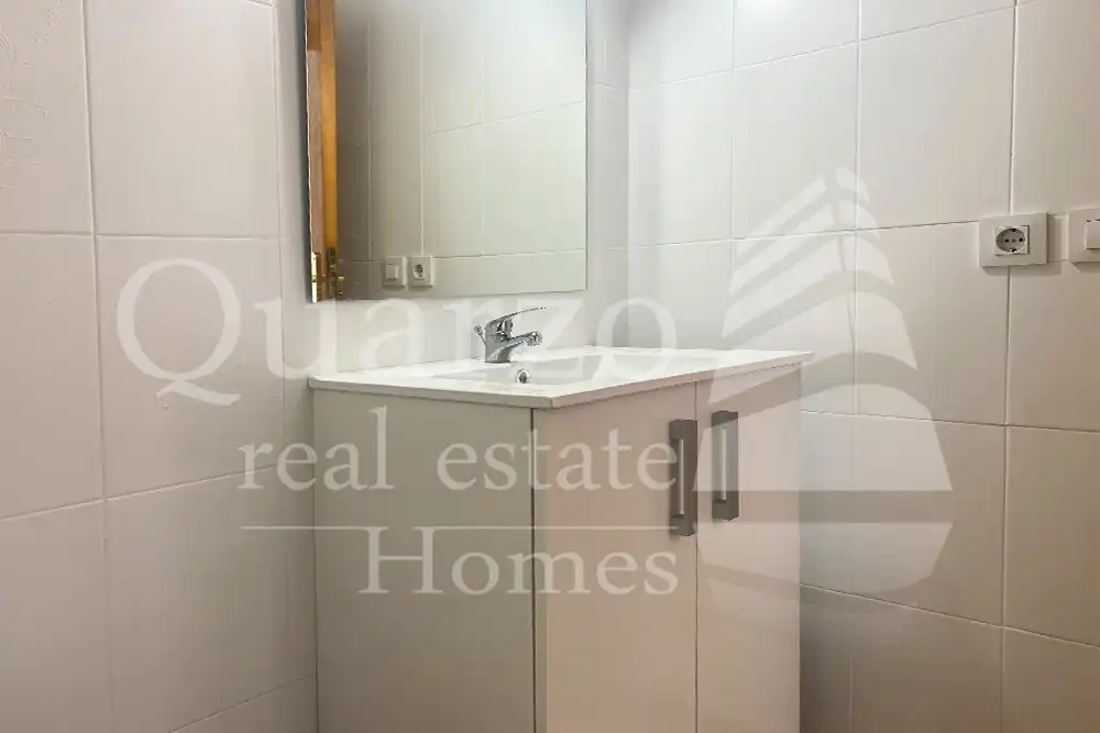 Bathroom of Flat for sale in Segovia  with Furnished