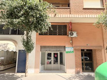 Gewerbefläche zum Verkauf in Carrer de Carcaixent 19