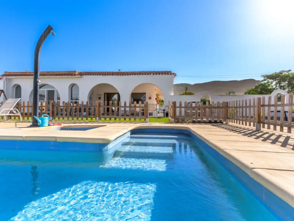 Swimming pool of Houses for sale in Berja