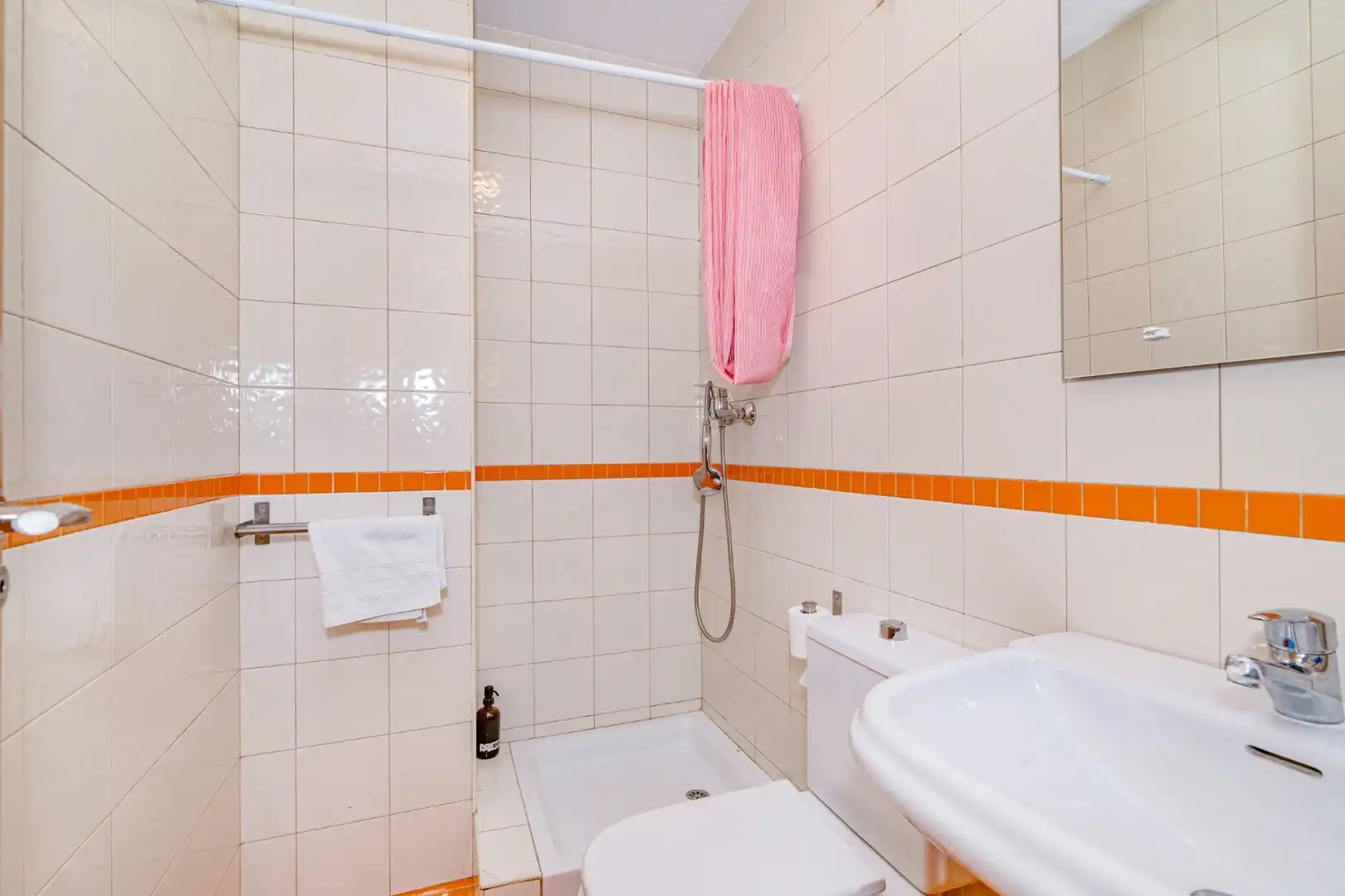 Badezimmer von Maisonette zum Verkauf in Granada mit Klimaanlage, Heizung und Möbliert
