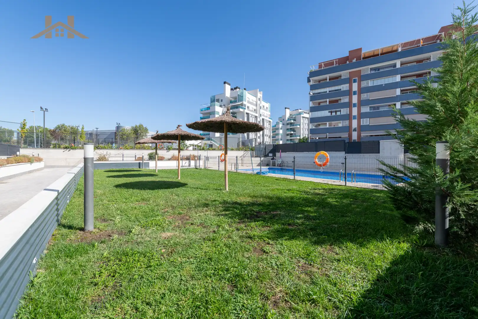 Swimming pool of Ground floor for sale in Valdemoro  with Air Conditioner, Heating and Private garden