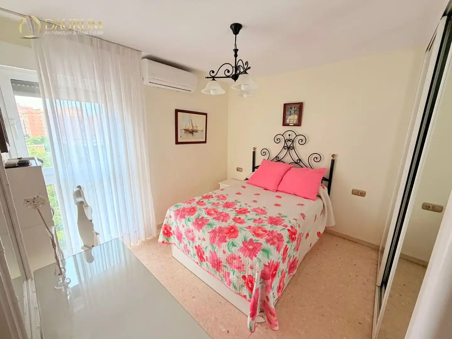 Bedroom of Flat for sale in Málaga  with Air Conditioner, Heating and Terrace