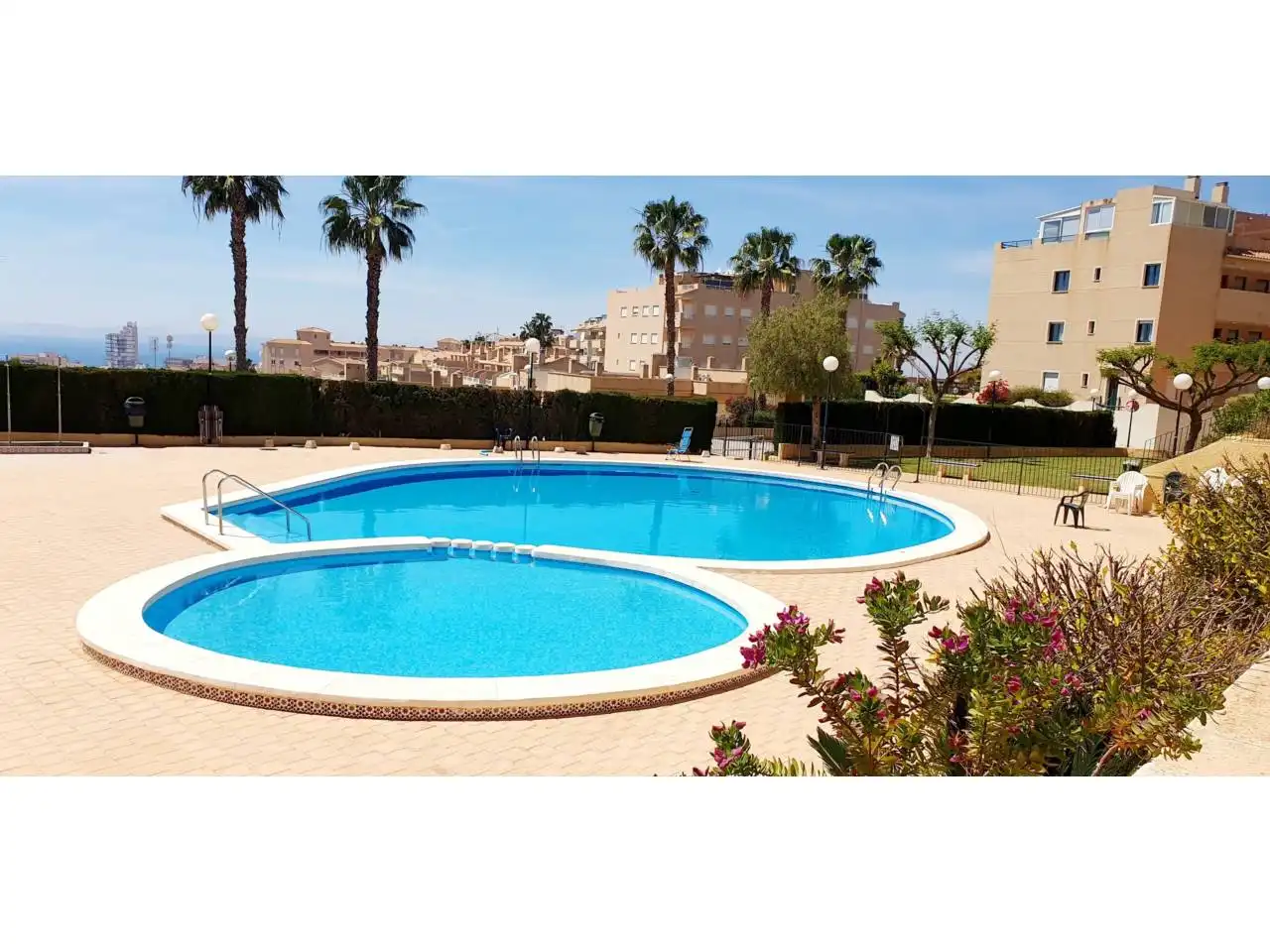 Swimming pool of Flat for sale in Santa Pola  with Air Conditioner, Heating and Terrace