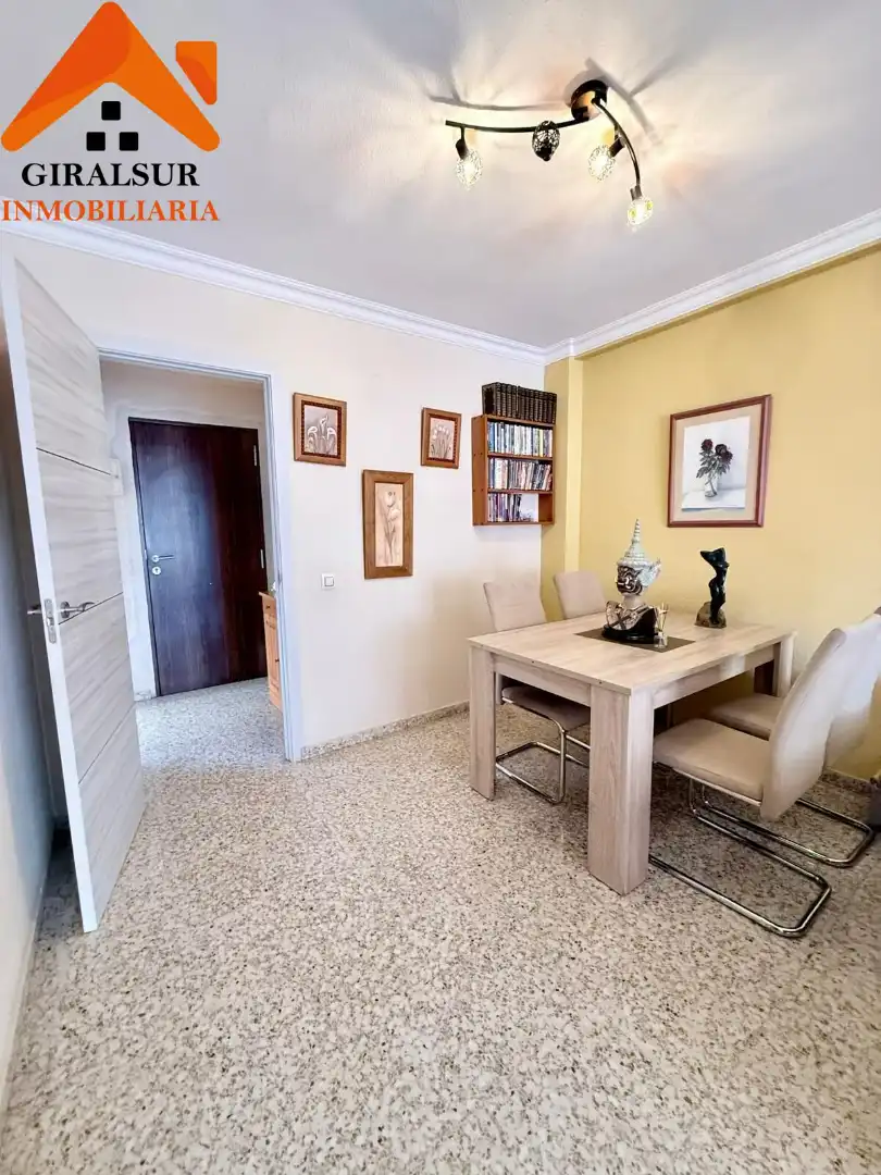Dining room of Flat for sale in Sevilla  with Air Conditioner and Terrace