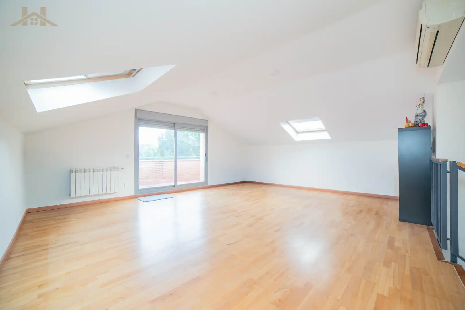 Habitación de Casa o chalet en venta en Arroyomolinos (Madrid) con Aire acondicionado, Calefacción y Jardín privado