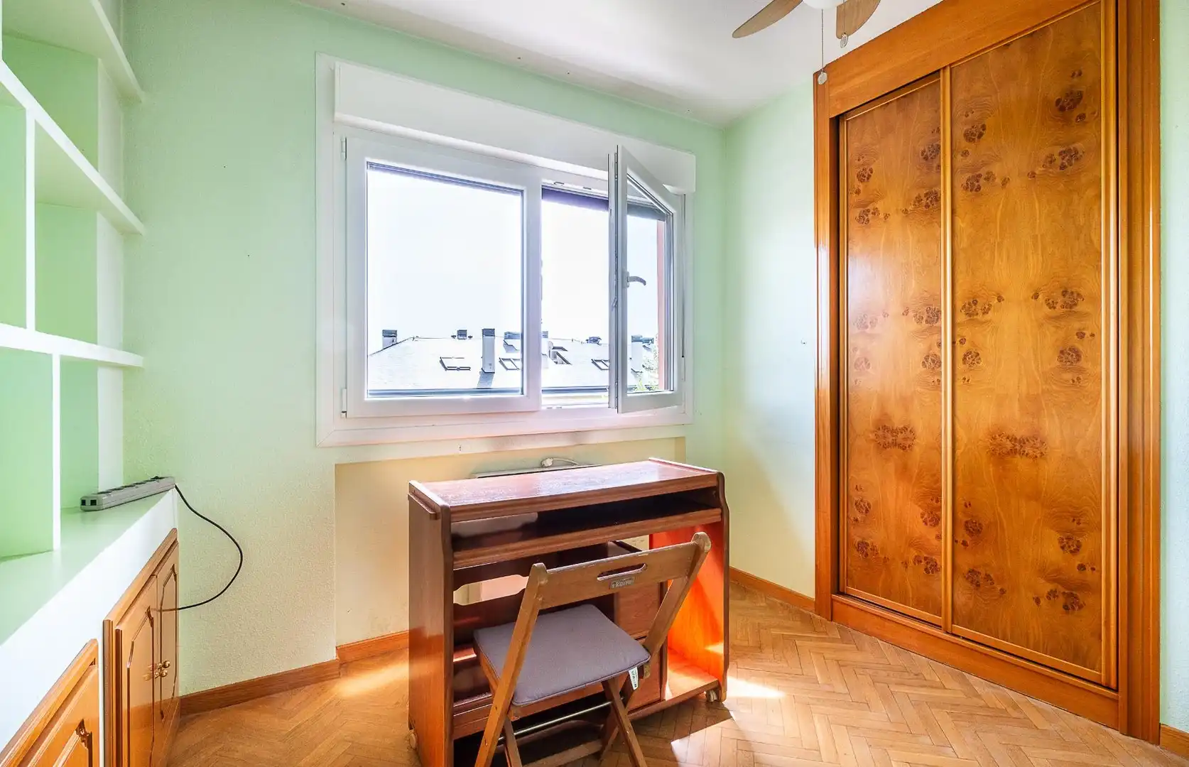 Bedroom of Duplexes for sale in El Escorial  with Heating, Private garden and Parquet flooring