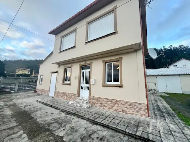 Vista exterior de Casa o chalet en venta en Narón con Calefacción, Jardín privado y Amueblado