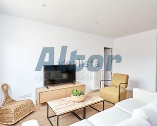 Living room of Flat to rent in  Madrid Capital  with Air Conditioner