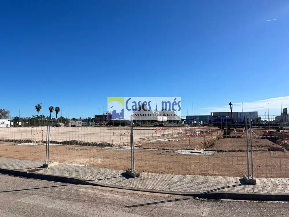 Terreno industrial en venta en La Pobla de Farnals