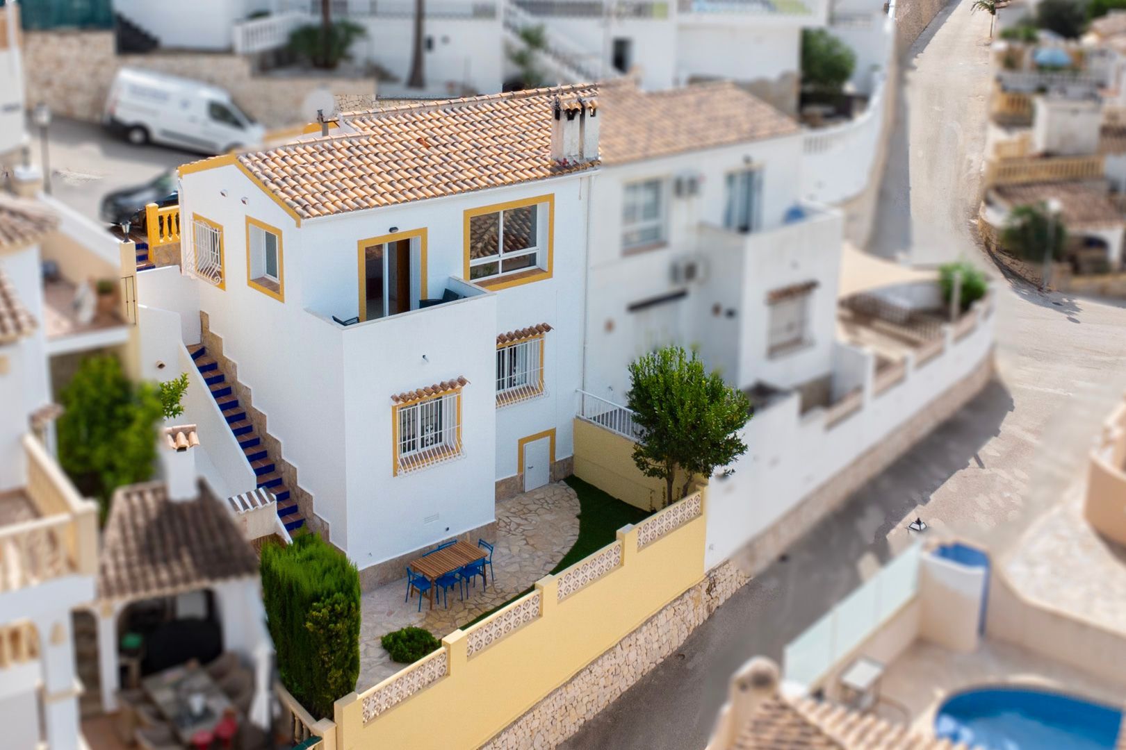 Vista exterior de Casa adosada en venda en Benitachell / El Poble Nou de Benitatxell amb Jardí privat, Terrassa i Traster
