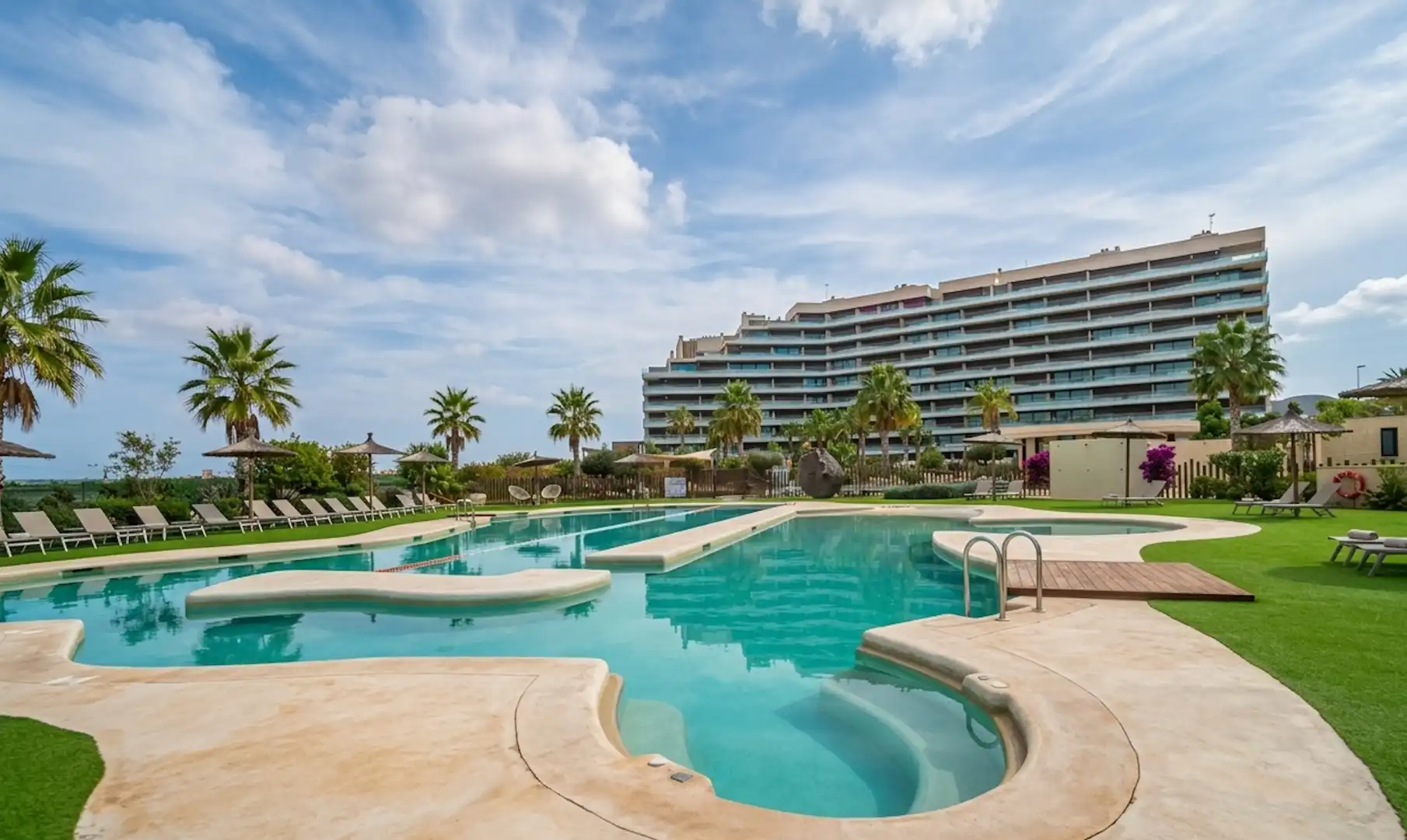 Swimming pool of Flat for sale in Cartagena  with Air Conditioner, Heating and Terrace